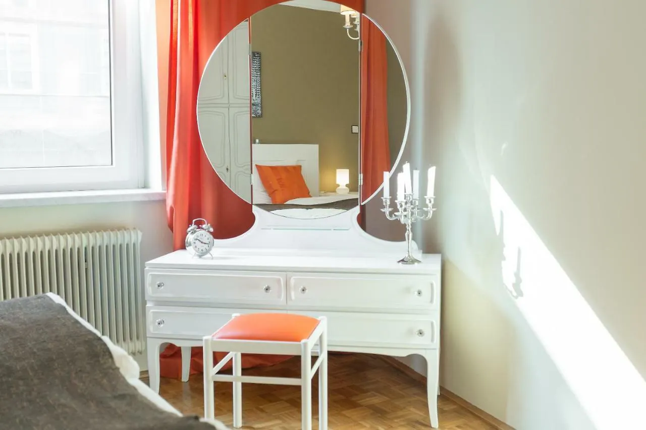 70'S Retro Viennese Apartment Austria