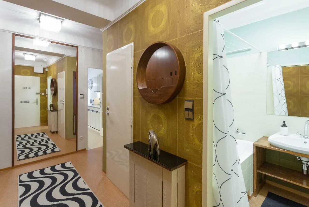 70'S Retro Viennese Apartment
