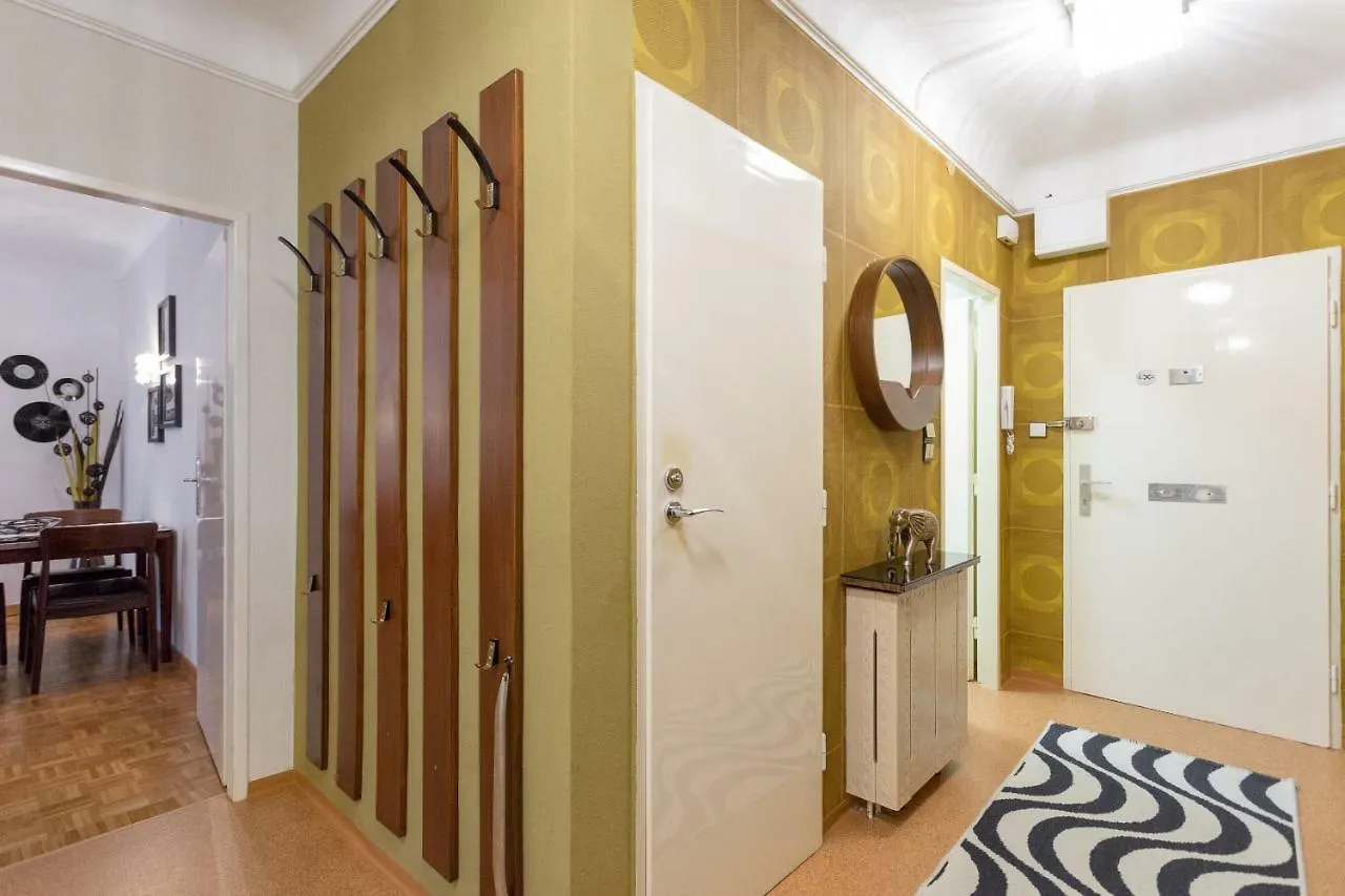 70'S Retro Viennese Apartment 0*, Vienna