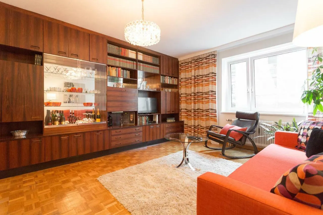 70'S Retro Viennese Apartment